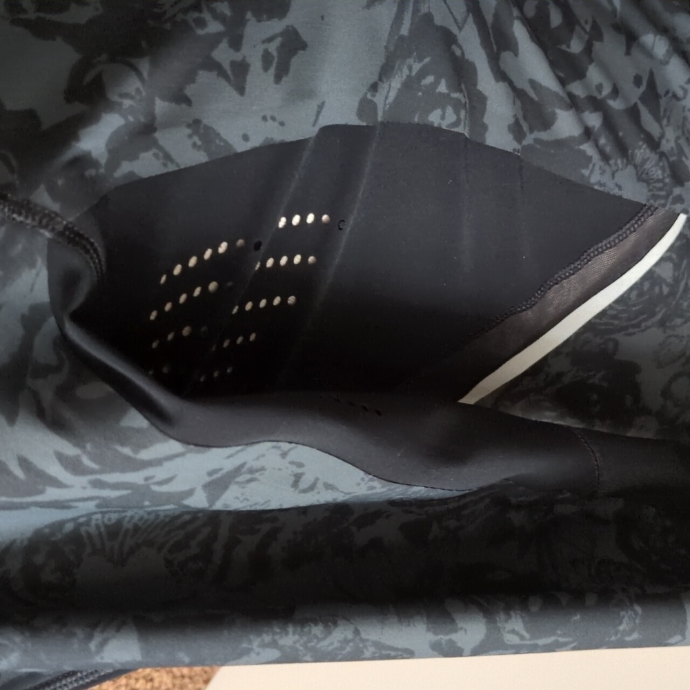 Women's Black Patterned Athletic Jacket - image 8